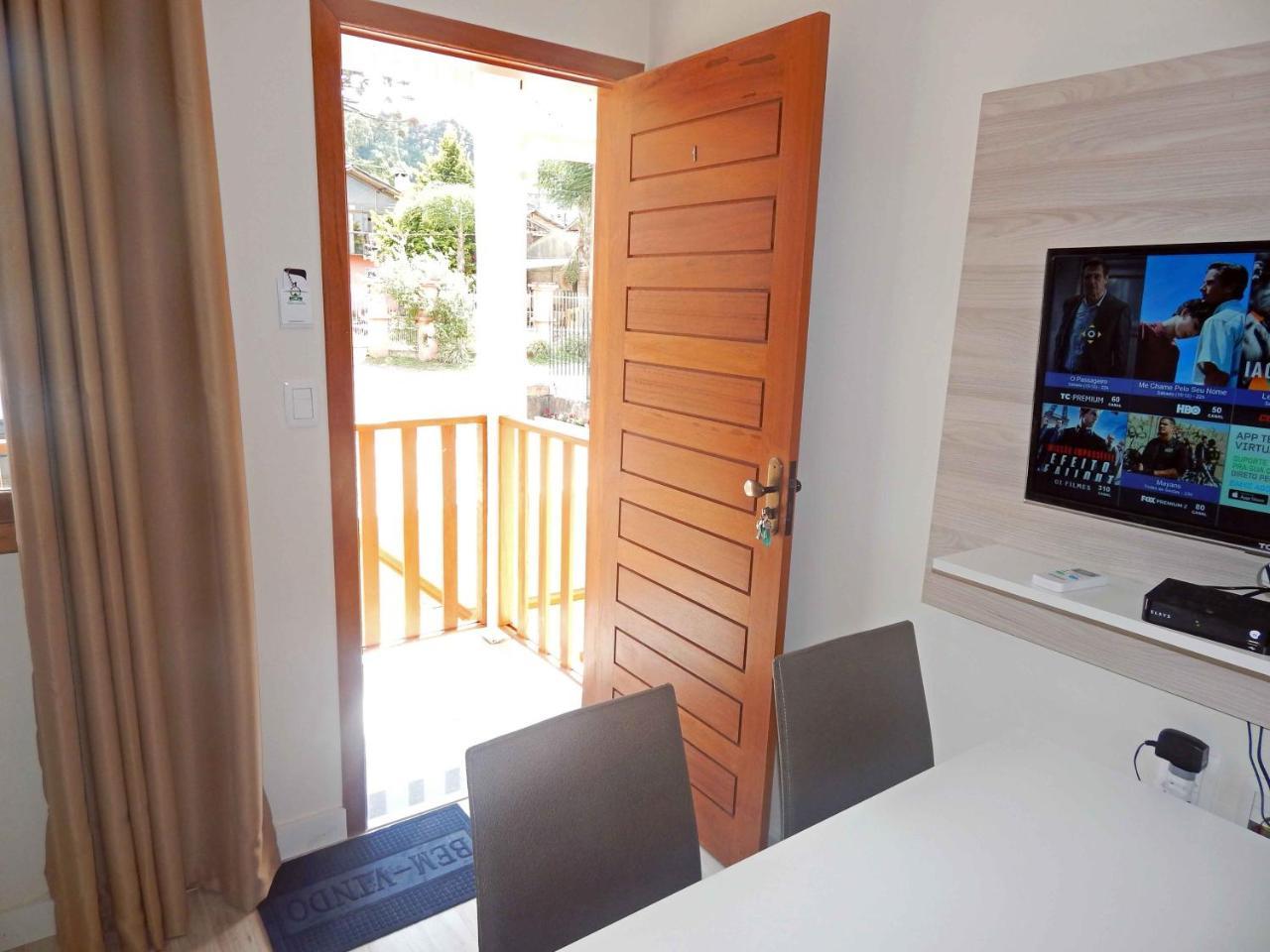 Flats Ouro Gramado Localizado A 900 Metros Da Entrada Do Centro De Gramadoアパートメント エクステリア 写真